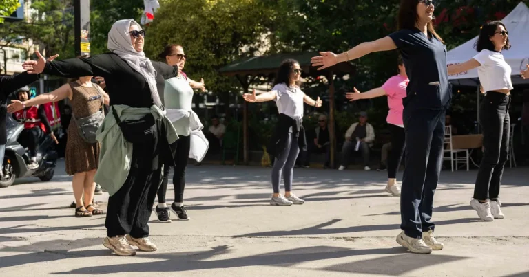 19-mayis-genclik-festivali-kucukparkta-basladi-m4p4W98H.webp