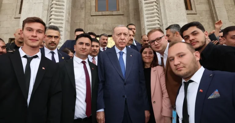 ak-parti-kesan-genclik-kollarindan-ankara-cikarmasi-aBHWA7cD.webp