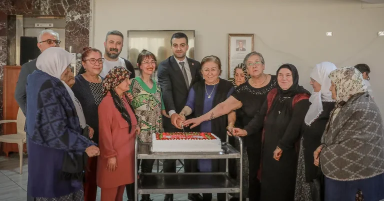 ankara-keciorende-huzurevi-sakinlerine-surpriz-ziyaret-rnbZZcVV.webp