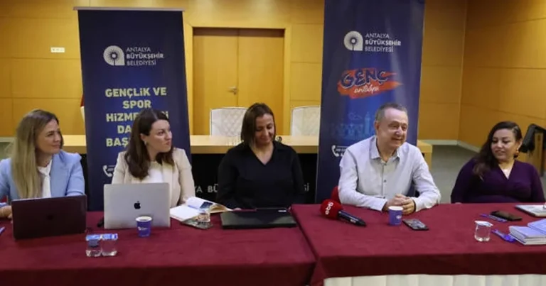 antalya-buyuksehir-genclik-calismalarini-gelistiriyor-A9kKO3u5.webp