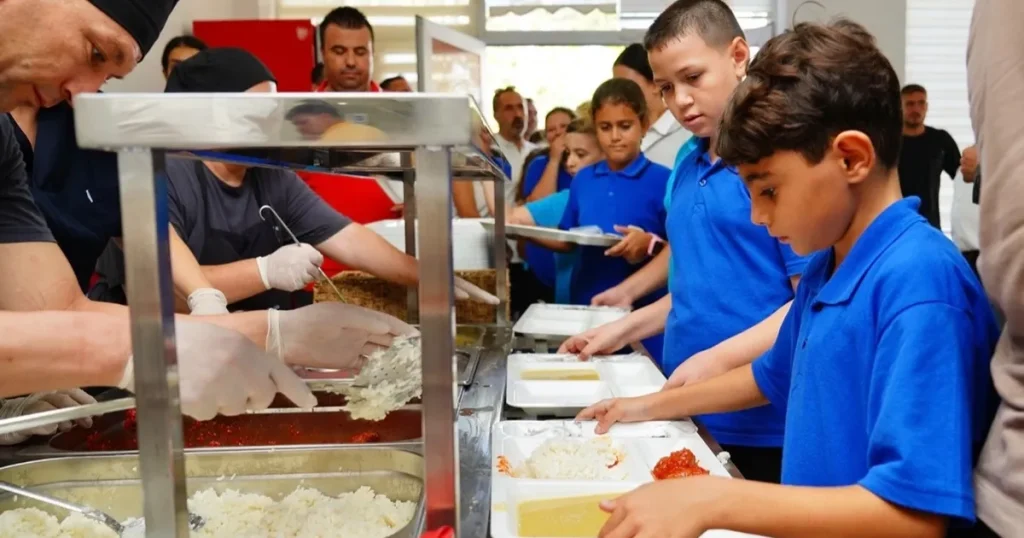 balikesirde-ogrenciler-bu-lokantalari-cok-sevdi-30-tlye-3-cesit-yemek-TkfSJcOK.webp