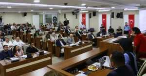baskan-kinaydan-emek-ve-halk-vurgusu-YfabQI83.webp