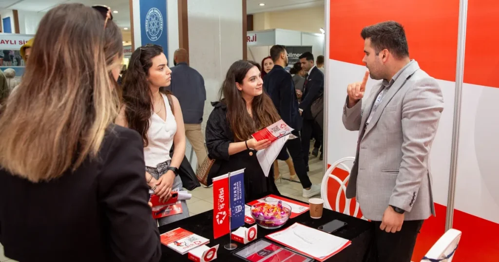 bursa-buyuksehir-kariyerde-genclerin-yaninda-RpMRdaQW.webp