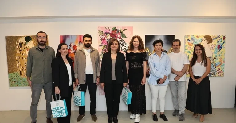 bursa-niluferde-yetiskinlerin-sergisi-izlenime-acildi-3b4WVPKf.webp