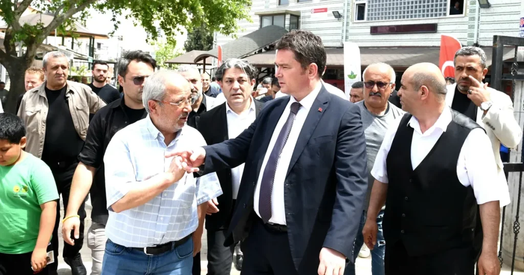 bursa-osmangazide-baskan-aydin-gunestepe-sakinleriyle-bulustu-JFf6jfky.webp