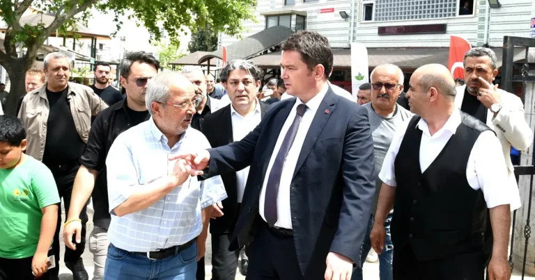 bursa-osmangazide-baskan-aydin-gunestepe-sakinleriyle-bulustu-JFf6jfky.webp