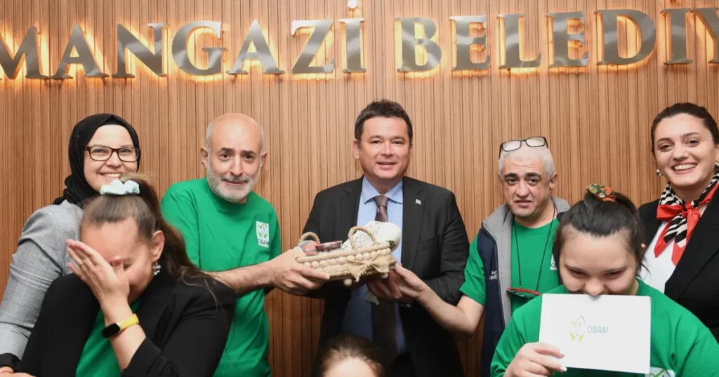 bursa-osmangazide-engelli-bireyler-sordu-baskan-aydin-cevapladi-GNXGRP6u.webp