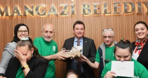 bursa-osmangazide-engelli-bireyler-sordu-baskan-aydin-cevapladi-GNXGRP6u.webp