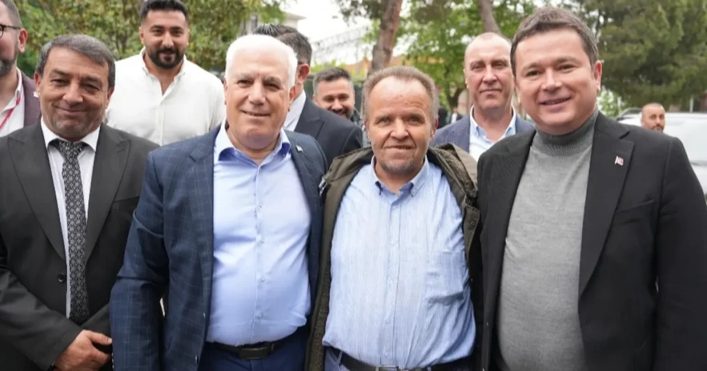 bursada-8-adayli-genel-kurulda-baskan-aydindan-adaylara-basari-dilegi-B3IlfXpj.webp