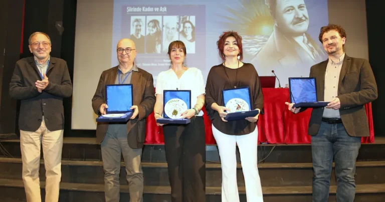 bursada-n-zim-hikmet-siir-odulu-sahibini-buldu-LfS6Dcba.webp