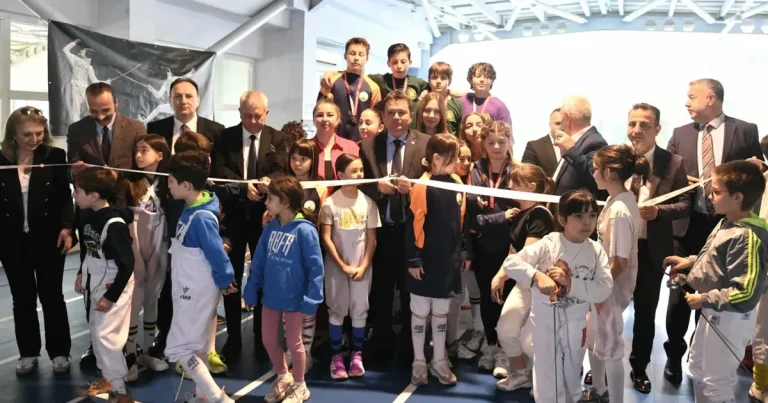 bursada-osmangazi-belediyesinden-eskrim-salonu-ZQwc3rjy.webp