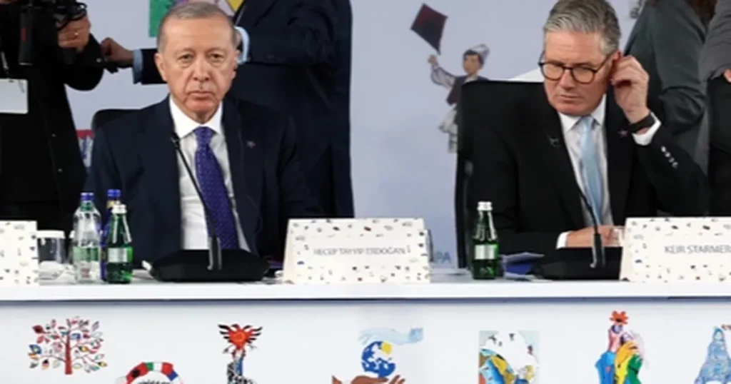 cumhurbaskani-erdogan-arnavutlukta-zirveden-baris-cagrisi-yapti-FOfIOaDb.webp