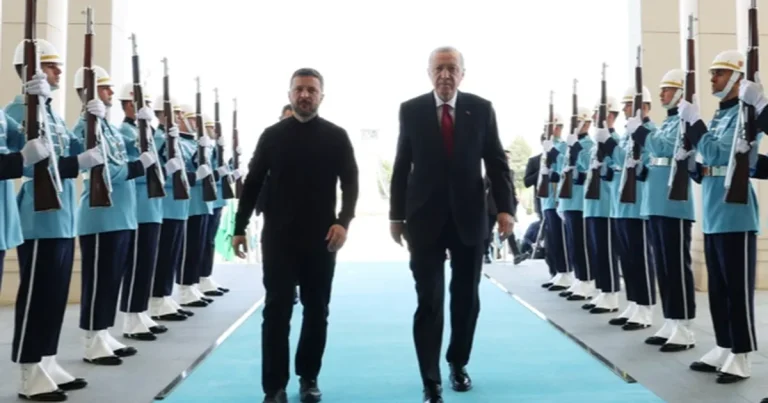 cumhurbaskani-erdogan-zelenskiy-ile-gorustu-sBBNIsyP.webp