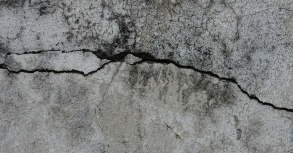 deprem-korkusuyla-nasil-bas-edilir-tnikbxU7.webp