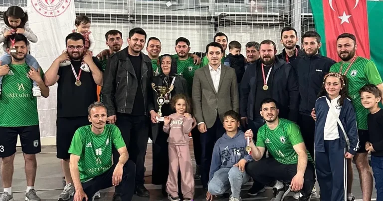 duzce-yigilcada-kurumlar-arasi-voleybolda-ahde-vefa-XMJ2prTJ.webp