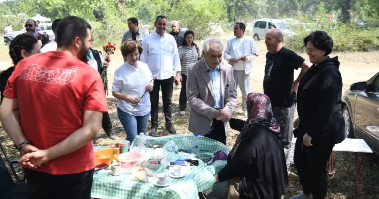 edirne-kesanda-dallik-senlikleri-coskusu-rebkBtjh.webp