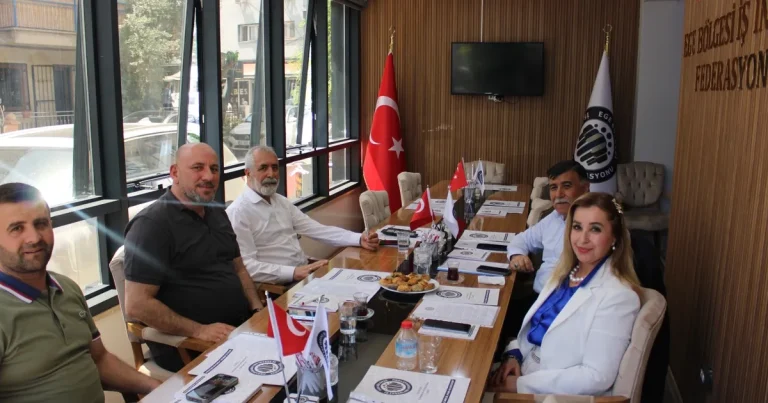 ege-bolgesi-is-insanlari-federasyonunda-yatirim-potansiyeli-degerlendirildi-mUMWTl6l.webp