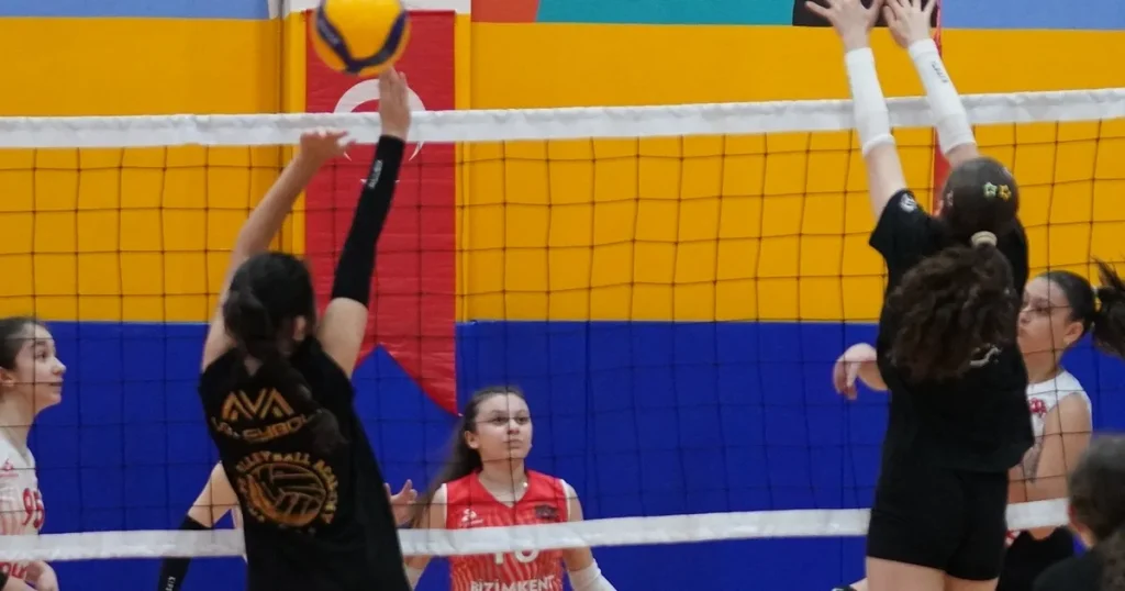 istanbul-beylikduzunde-voleybol-turnuvasi-basladi-CGAPpHr6.webp