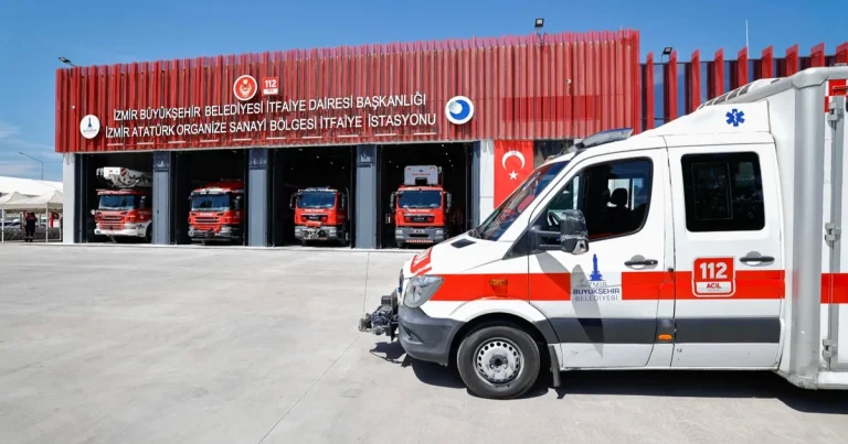 izmir-ciglide-itfaiyeye-modern-istasyon-hWPBn49X.webp