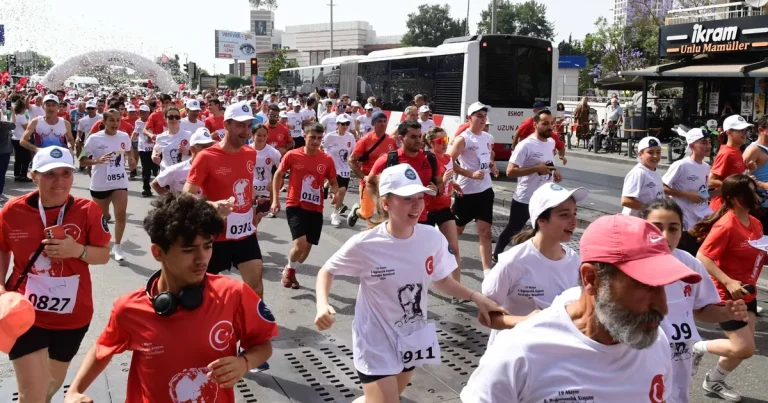 izmir-karabaglarda-19-mayis-coskusu-aqTtOWiT.webp