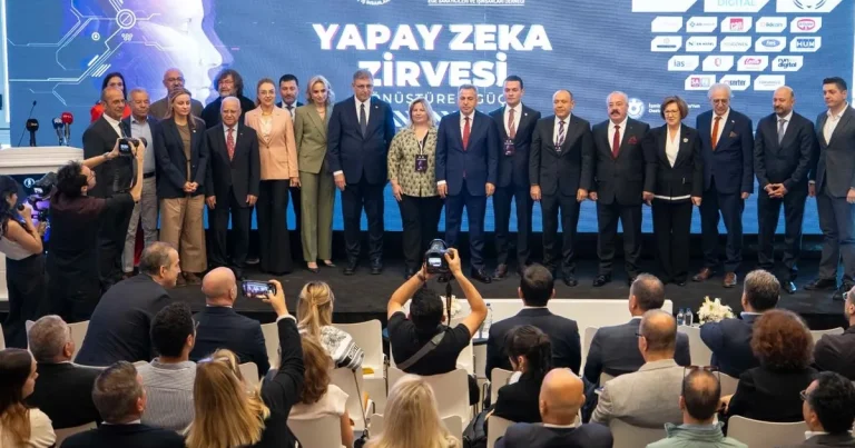 izmirde-yapay-zek-zirvesi-OCSi166E.webp