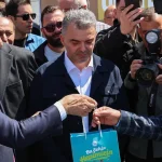 kahverengi-kokarca-kabusuna-karsi-mucize-bulus-jTY3LCXA.webp