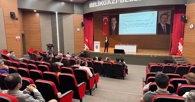 kayseri-melikgaziden-personeline-aile-egitimi-YhTAfNMa.webp