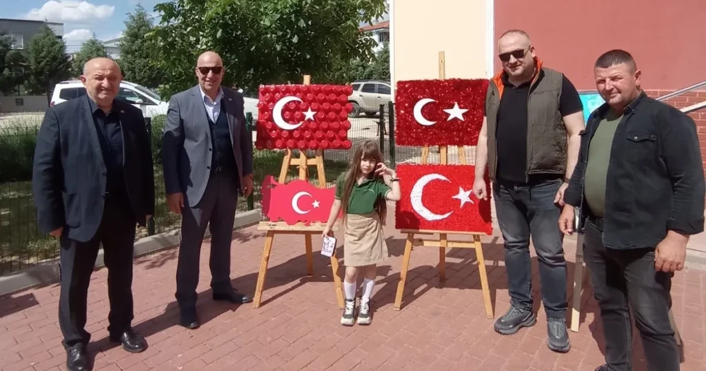 kesan-rasit-efendi-ilkokulunda-kermes-ve-resim-sergisi-coskusu-e6mnmJv6.webp