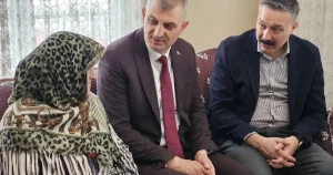 kocaeli-golcukten-annelere-anlamli-ziyaret-YtRzmJPa.webp