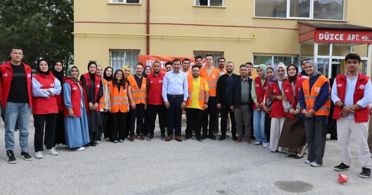 konya-karatayda-cocuklar-aileleriyle-bulustu-2p6zaqHM.webp