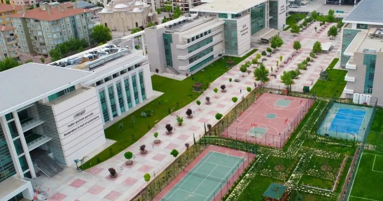 kto-karatay-universitesi-kariyer-fuari25e-ev-sahipligi-yapiyor-Gb9fmmbA.webp