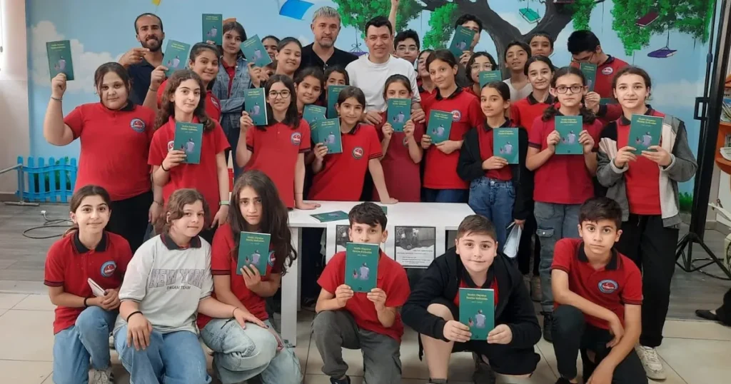 mardinde-yaman-yazar-ogrencilerle-bulustu-tKeUJCPQ.webp