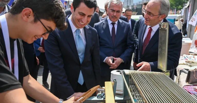 meslek-egitimde-gelecek-vizyonu-D2v6Kaa6.webp