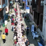 mudanyada-annelere-ozel-sevgi-sofrasi-HB5KAbWH.webp