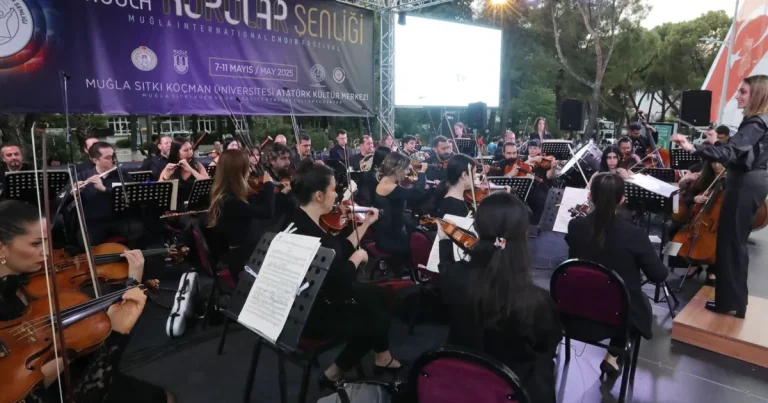 mugla-korolar-senligi-gorkemli-bir-acilisla-basladi-Ll1FCMB8.webp