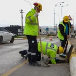 sakarya-altyapilarinda-yagis-oncesinde-hummali-temizlik-2CaNeWrb.webp