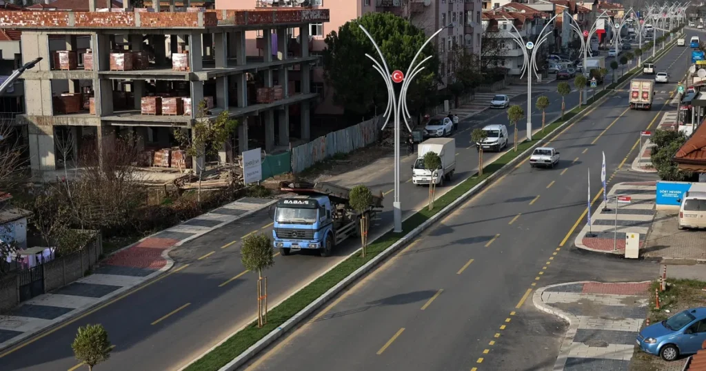 sakarya-buyuksehirden-sehrin-dort-bir-yanina-yesil-dokunus-qSTU71px.webp