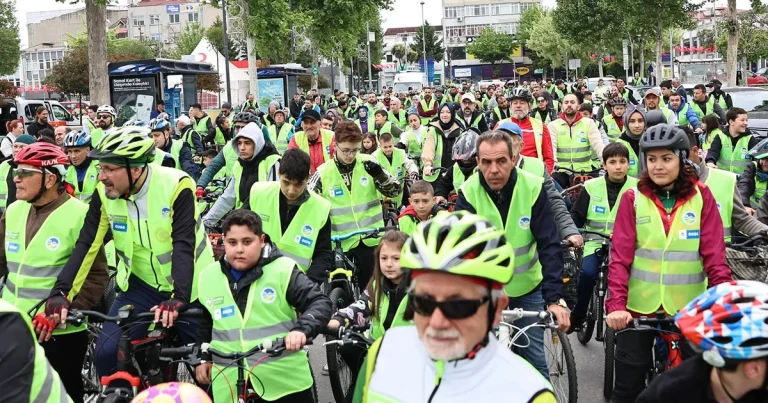 sakaryada-11-geleneksel-trafik-haftasi-etkinlikleri-duzenlendi-rIzcq4ay.webp