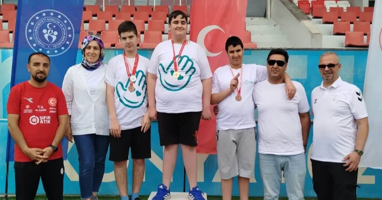 sobenin-atletizm-takimindan-tarihi-basari-33-madalya-MuduWluR.webp