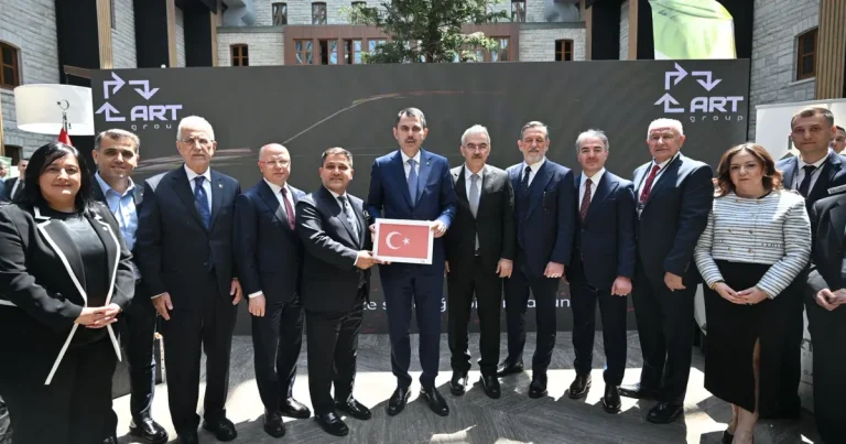 surdurulebilir-gelecege-bursadan-art-group-imzasi-lcIr348S.webp