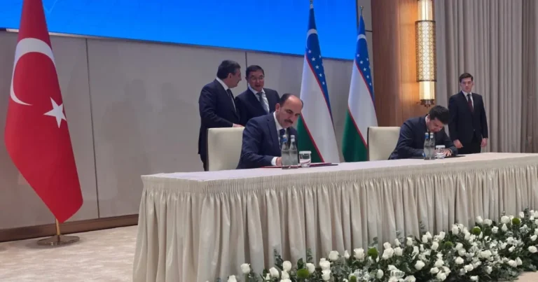 turkiye-ozbekistan-is-birligi-mutabakati-imzalandi-JEt4j9Vq.webp