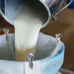 turkiyede-sut-uretimi-yukseliyor-martta-1-milyon-15-bin-ton-sut-toplandi-ZU1qGCjX.webp