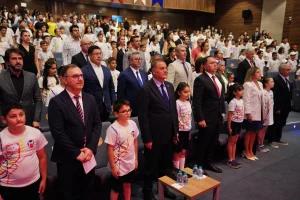 'Metro İstanbul'da 403 minik öğrenci mezun oldu